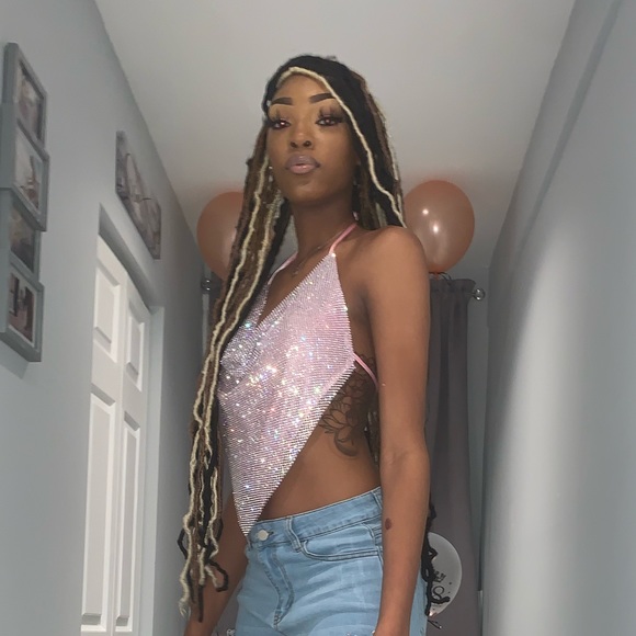 Selling this halter top - Picture 2 of 2